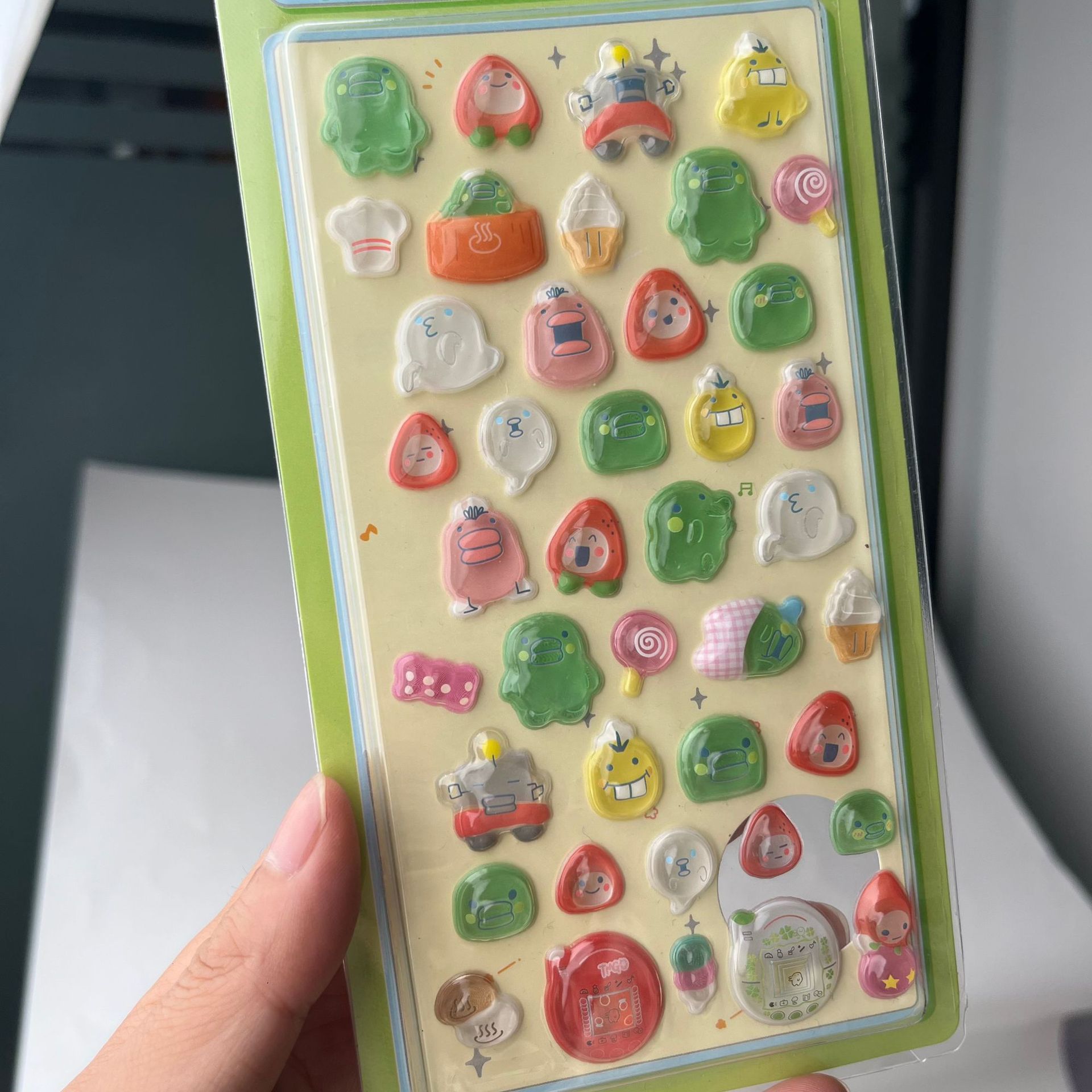 Urocze naklejki 3D Tamagotchi, – Laptop Accessory recenzja i cena